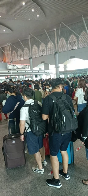 獅城連假結束 　新山關卡再現通關人潮