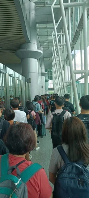 獅城連假結束 　新山關卡再現通關人潮