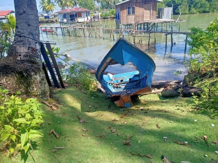 仙本那發生撞船事故 丈夫腿傷妻子流產