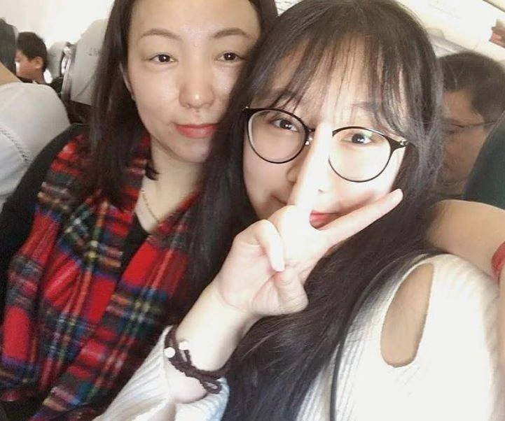 與長居中國家人兩年沒見　炎明熹因《聲生不息》與媽媽久別重逢