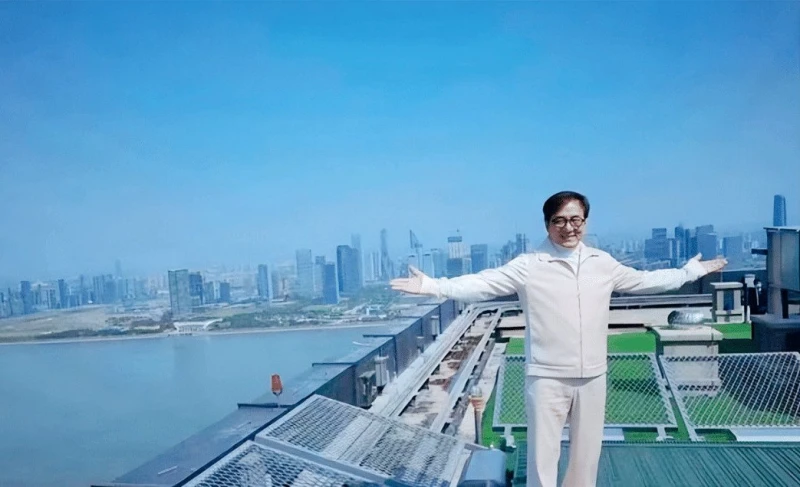 成龍被爆花逾2600萬買豪宅