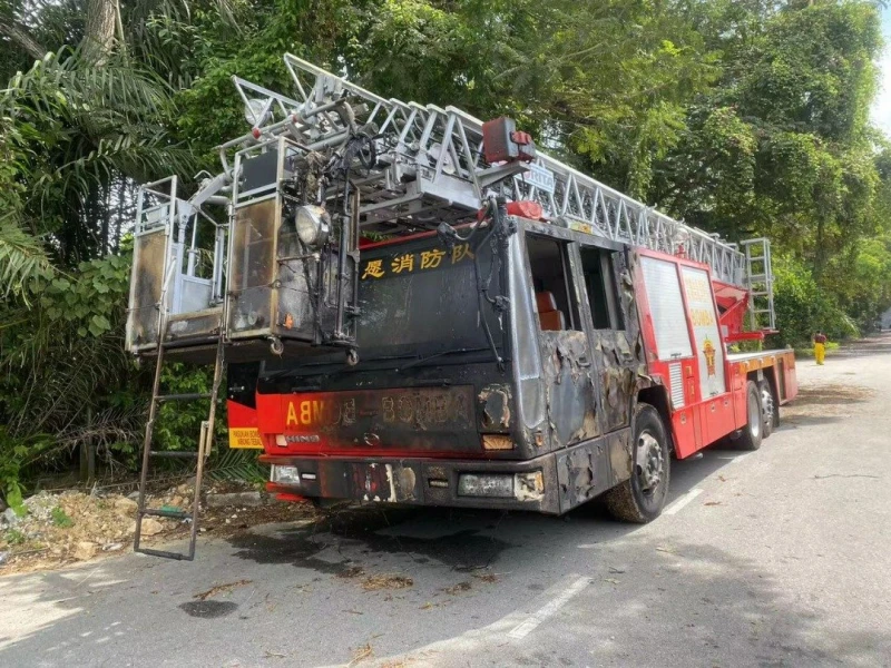 威南化學工廠火災火苗亂竄　消防車救災也不幸被燒！