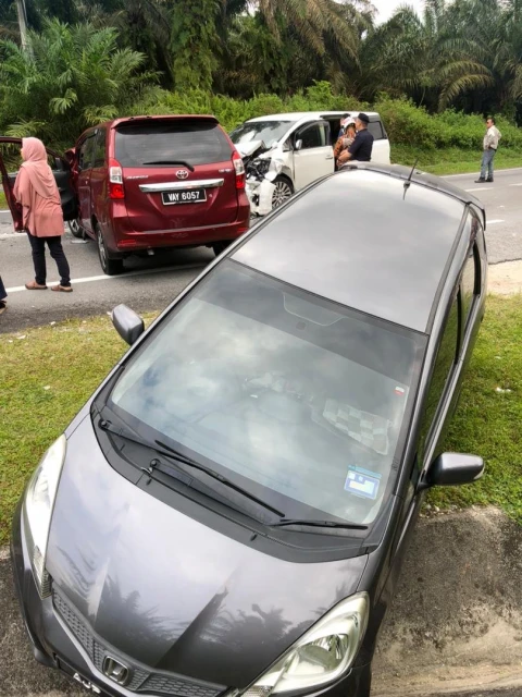 美羅3車連環撞　釀1死7傷