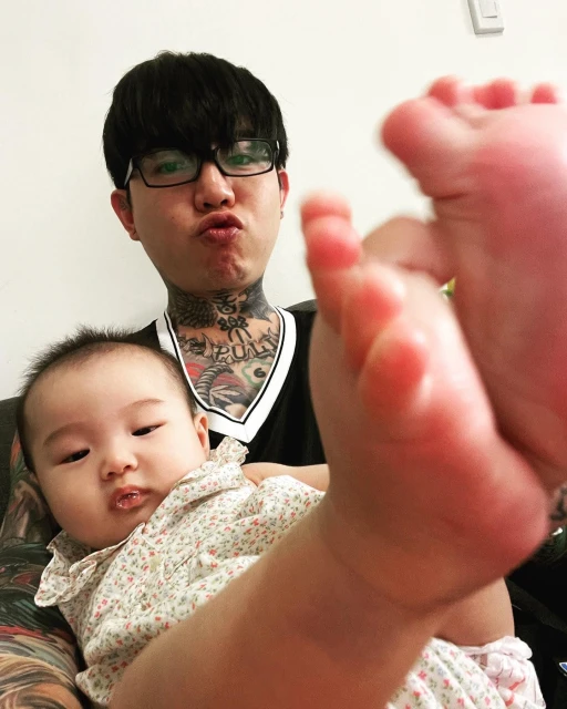 為了愛女下定決心！　謝和弦宣布「成功戒掉大麻」