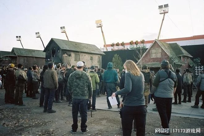 一上架就口碑翻車的末日題材神作，改成電視劇後卻贏麻了？