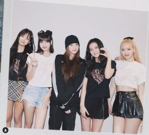 18歲歐陽娣娣曬照「站C位」同框BLACKPINK　隔空祝賀Lisa生日快樂