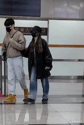 楊丞琳李榮浩「月台接吻」畫面全被拍！　網：吃了一嘴狗糧