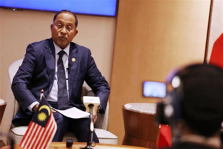 贊比里：官訪他國關乎兩國關係　非個人榮耀或政治利益