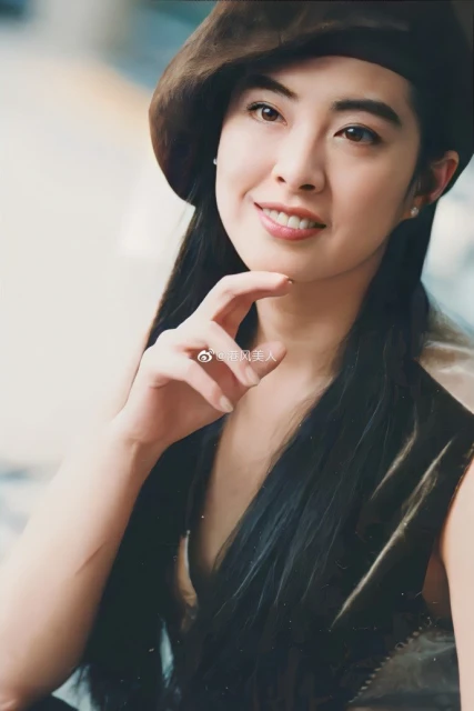 確認不是AI換臉！　23歲直播主真人上鏡「99%撞臉王祖賢」