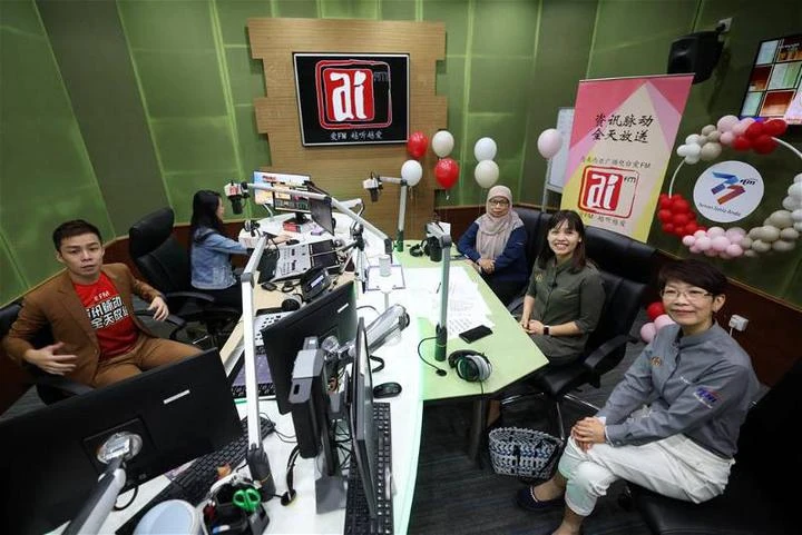 張念群:防用戶淪網騙受害者 通訊委會指示短訊禁置入網址