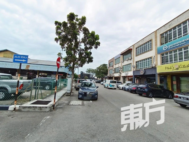 在巴剎疑遇上3華婦迷魂黨　七旬老婦損失逾3萬現金及金飾