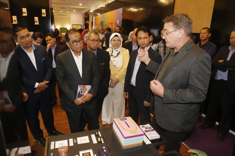 政黨不准在大學設分部　高教部長：進入大學須獲校方允許