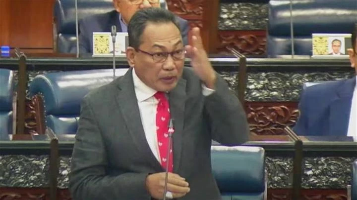 「說謊」還是「說錯」？下議院再掀罵戰　副議長半小時連逐3議員