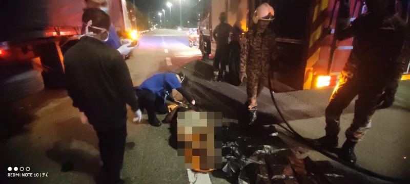 敦林大道死亡車禍　車撞羅里…司機夾斃