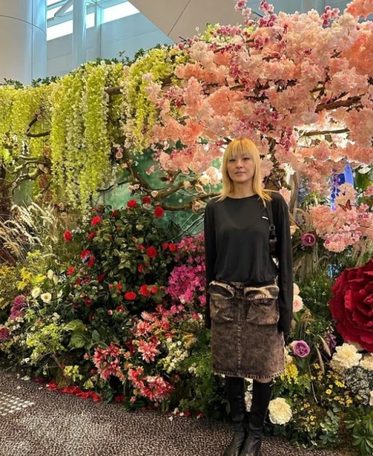 陳奕迅愛妻迷上「芭比粉」　「眉毛失蹤」照曝光驚呆網民