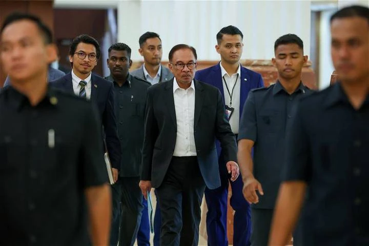 安華：訪華後商後續工作　設特委會監督中資明定奪