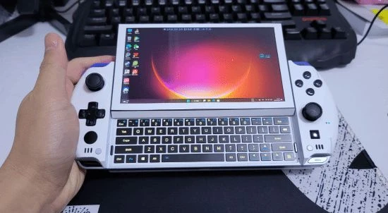 國產GPD新掌機實機圖：大小類似NS 造型更像PSP