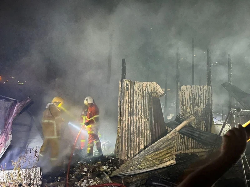 甘榜比桑木屋區半夜火災　7歲女童受困房內葬身火海