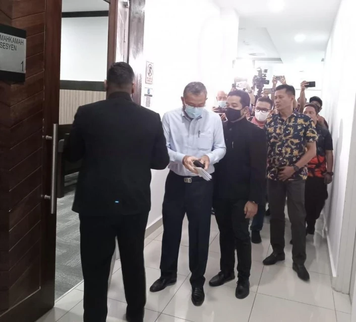 前玻州大臣涉虛報國外度假津貼　阿茲蘭今面對5控狀不認罪