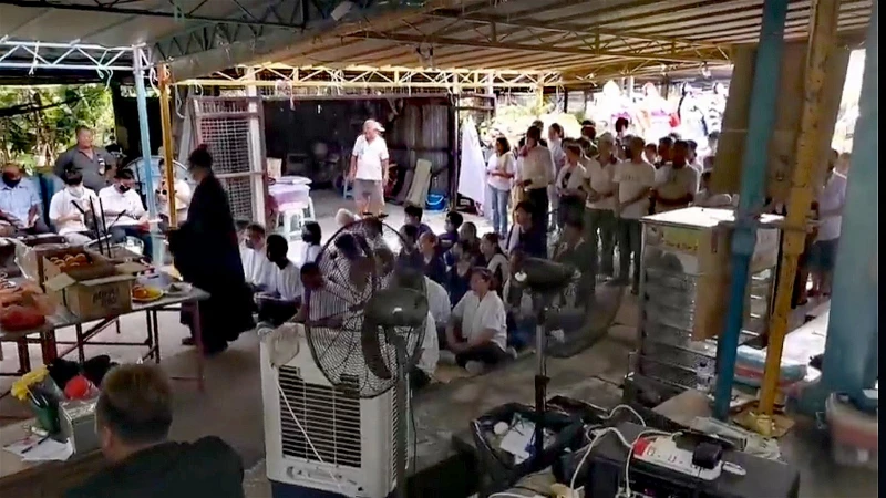 【雞腿魚中毒】黃傳新今舉殯安葬　家屬拉布條促對付無良魚販