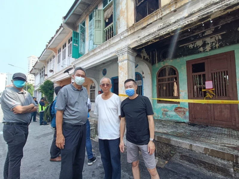 檳戰前老屋失火前已斷水電　租戶搬剩七旬老翁獨居