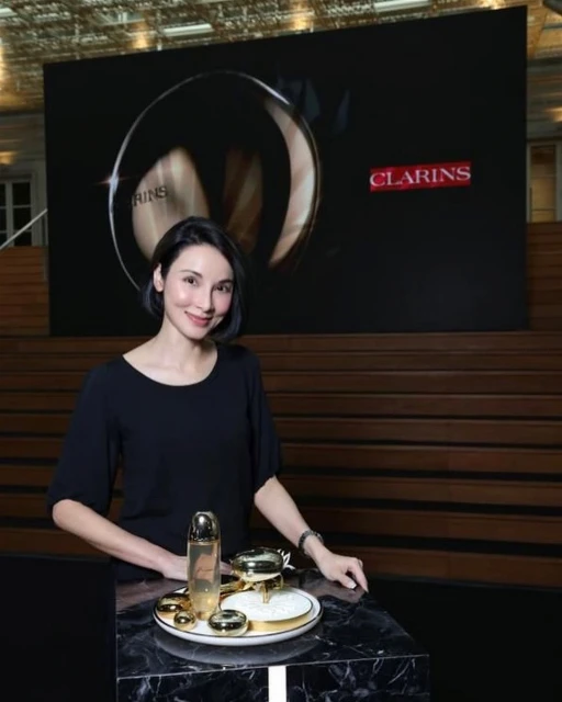 《尋秦記》回憶殺！宣萱赴新加坡與鄭雪兒敘舊　兩大女神逆生長！