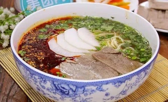 「盜版」蘭州拉麵背後，一段幾十年的NTR往事