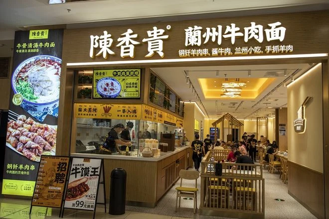 「盜版」蘭州拉麵背後,一段幾十年的NTR往事