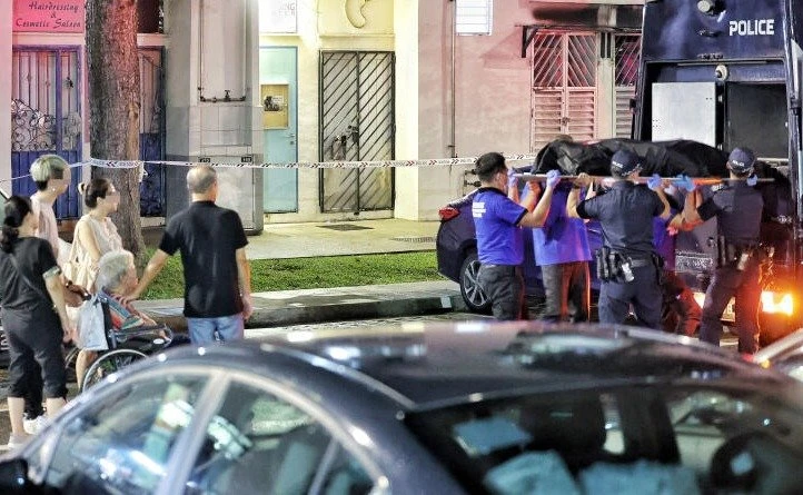 六旬男暴斃車內5小時後被發現　老母坐輪椅見兒最後一面