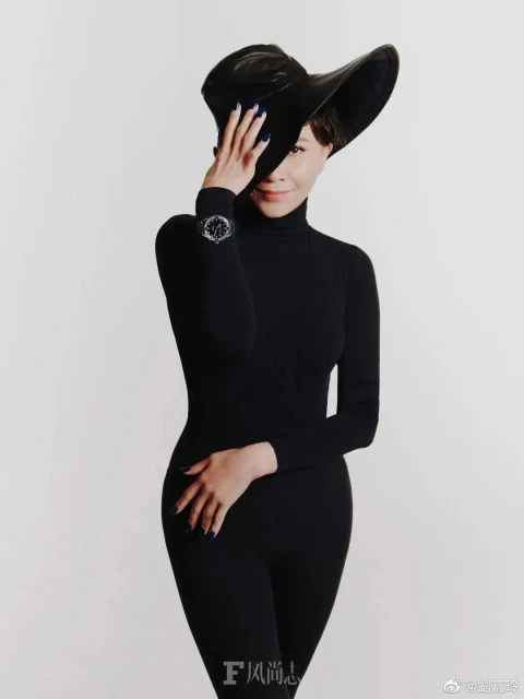 劉嘉玲曬前衛美照：來點不一樣的　引網兩極化評論