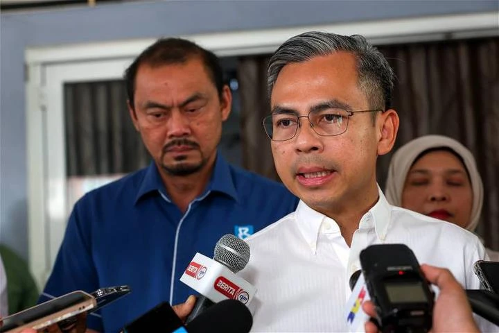 磋商預付配套優惠　法米冀近日能與電訊公司達共識