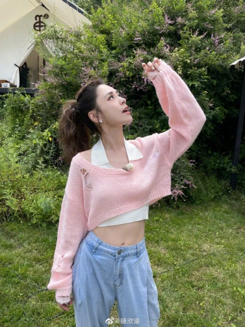 合體阿Sa吸金　阿嬌透視裝搶風頭