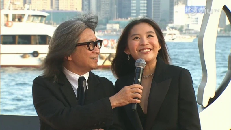 【金像獎2023】梁洛施罕見亮相　陳可辛攜女兒出席