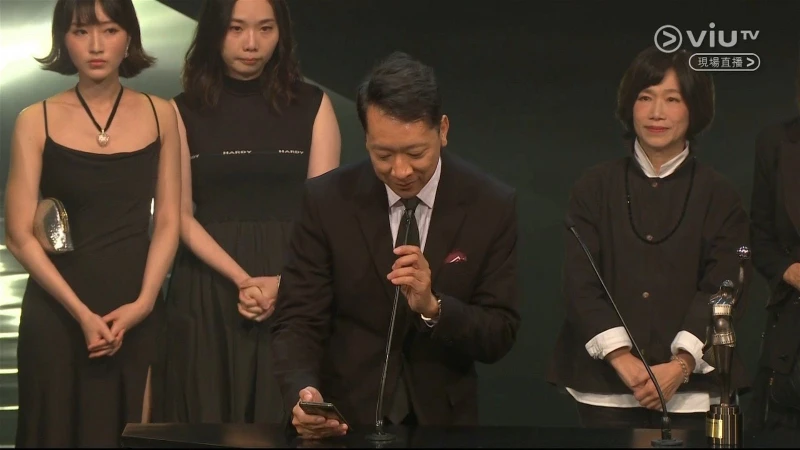 【金像獎2023】爭議下獲最佳電影　《給十九歲的我》掀罵戰：鋪路再公映？