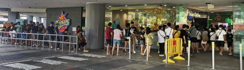 買炸雞送「雞包」引人龍　網售竟開價699新元