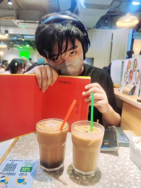 嘲父親吳鎮宇又陪跑　費曼稱影帝劉青雲做「歐巴馬」