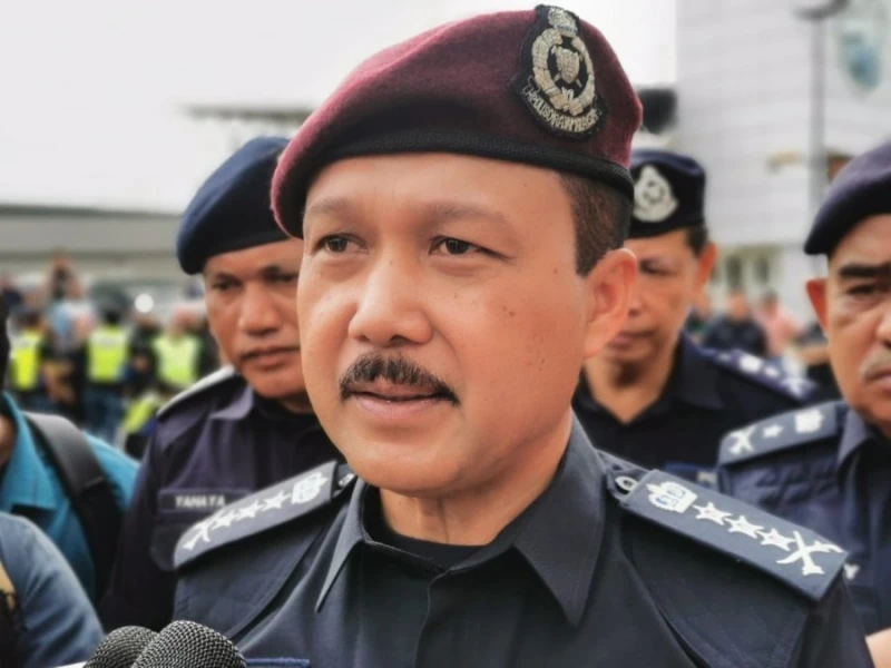 警在超市停車場捕3男　破獲10.4公斤市值40萬冰毒