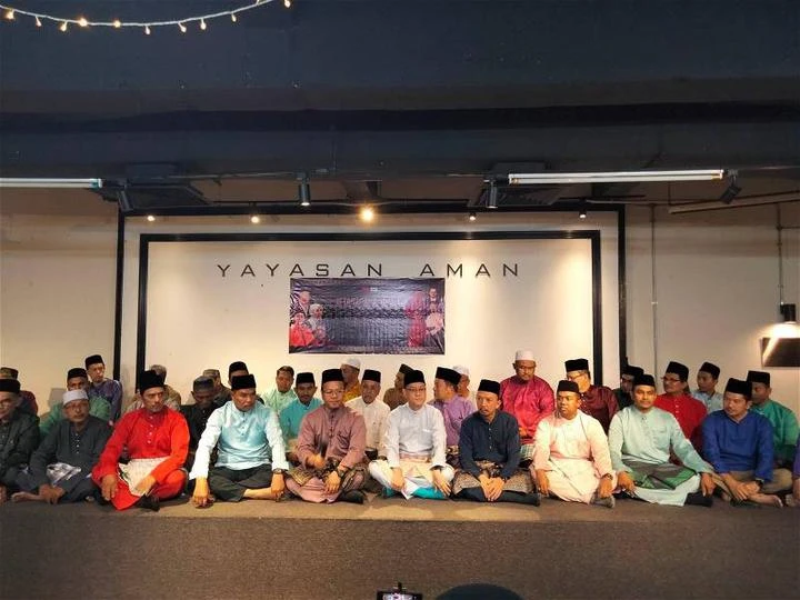 檳希盟國陣領袖　歷史性同桌開齋