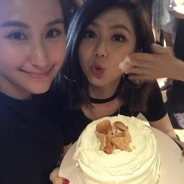 閨蜜何超蓮大婚之喜　鄧紫棋缺席：為你祈禱祝福