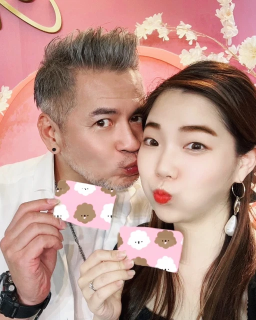 迎娶「小16歲圈外女友」　52歲馬國賢曬合照：「完成我的終身大事」