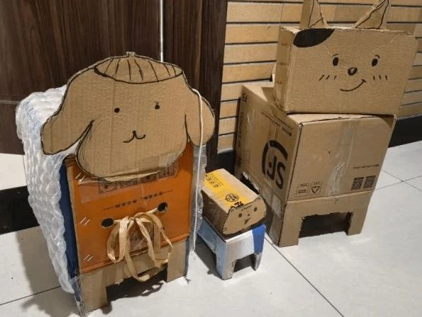 化身特種兵旅遊的大學生們，讓我開始擔心五一了