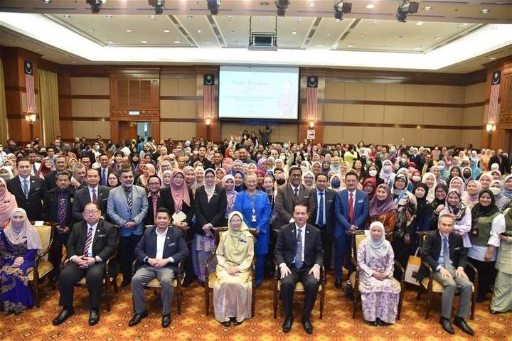 衛生部為諾希山辦榮休儀式　表揚和感謝大馬抗疫英雄