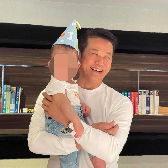 徐乃麟帶外孫「上班」！爆自己「原本有4個小孩」