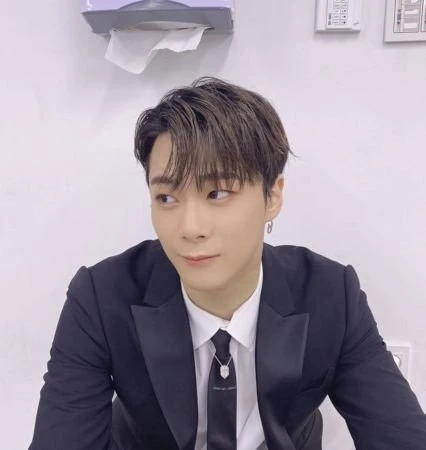 公司證實死訊「成了天上的星星」　ASTRO文彬在母親生日前離世