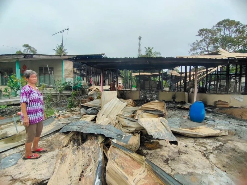 獨居老婦外出購物　回家後眼睜睜看著住家被大火吞噬