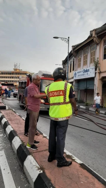 美羅3商店起火  家俬店遭燒毀最嚴重