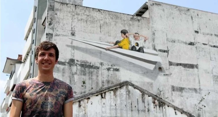 「姐弟共騎」畫家爾納斯又悄到檳作畫　吁關注煙霾問題