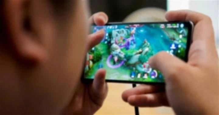 員工打電玩被叫喚還一臉不爽　老闆網上詢問懲罰妙招