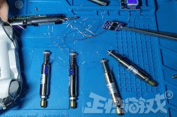 為體驗CSGO大狙的威力，大神DIY出神器，玩一小時肩膀能脫臼！