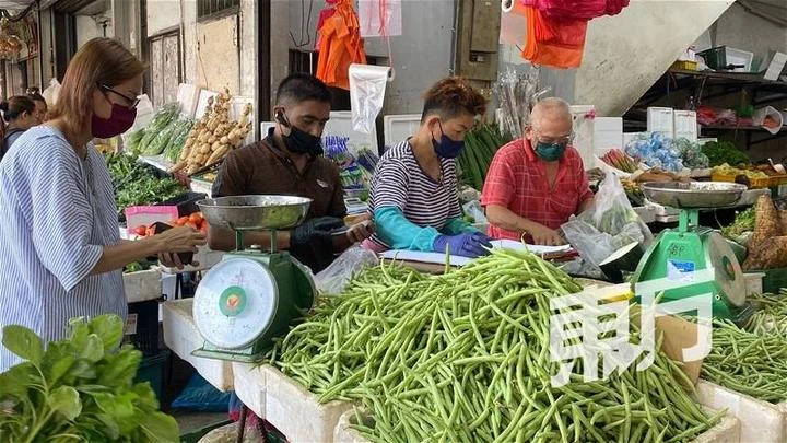 供過於求部分蔬菜維持低價 菜販:料要下月才恢復正常